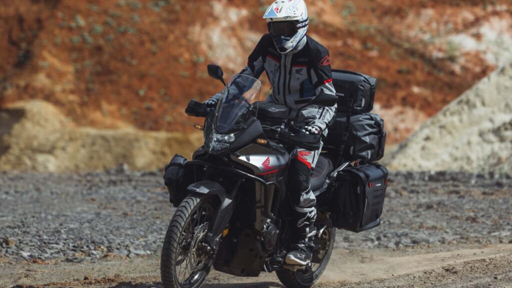 Affrontez les pires conditions météorologiques avec les nouveaux sacs étanches améliorés de SW-Motech