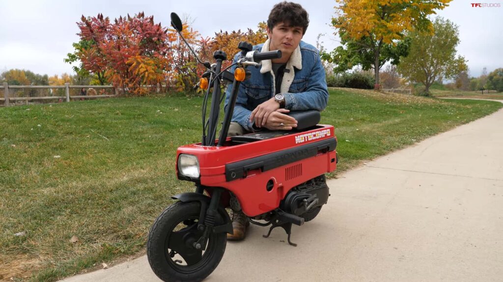 Comment le Motocompacto se compare-t-il au Motocompo ?