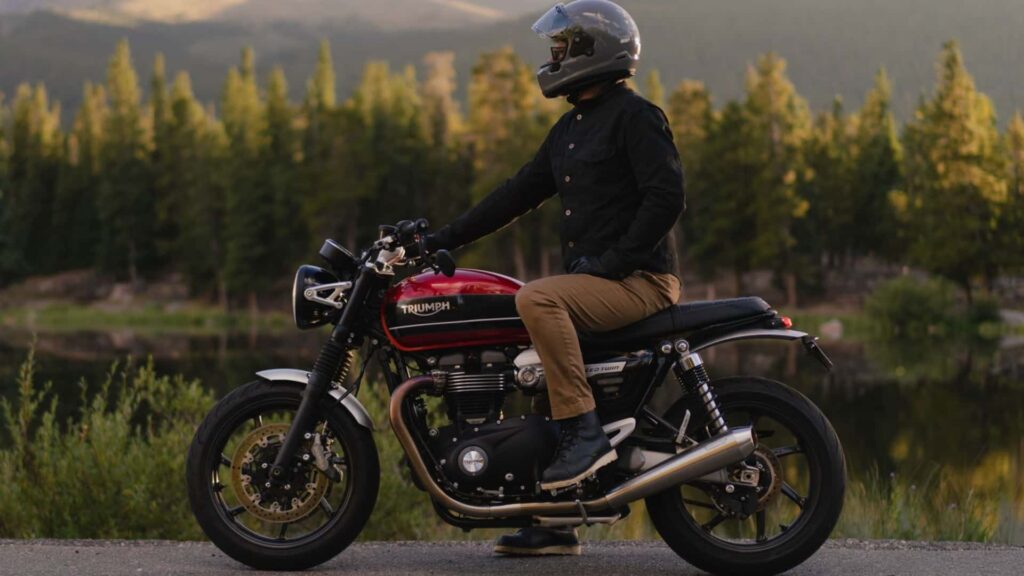 Danner est de retour dans le jeu avec de nouvelles bottes Moto GTX