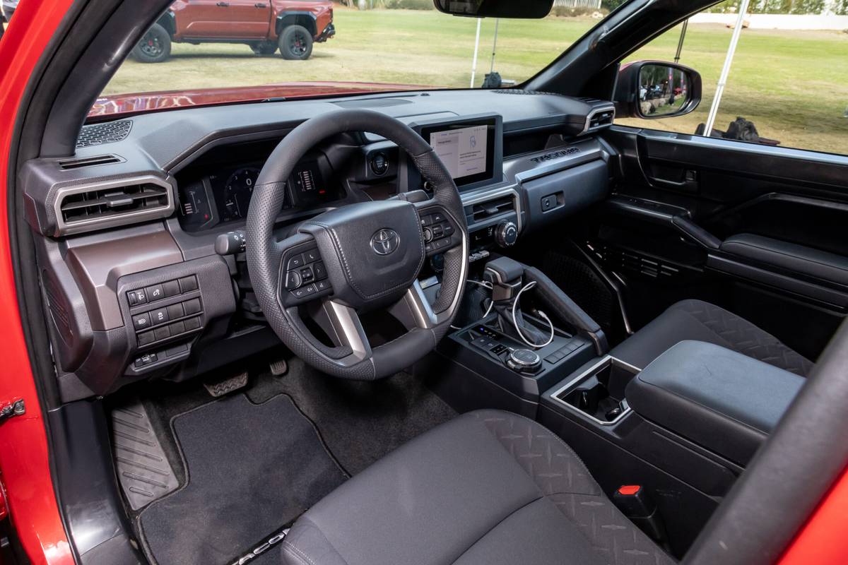 Toyota Tacoma SR5 XtraCab 2024 |  Photo Wash wash par Christian Lantry