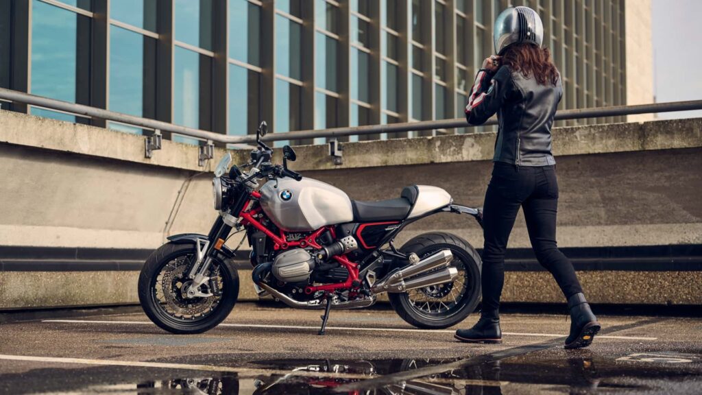 Les BMW R 12 et R 12 nineT 2024 présentent un nouveau moteur et un style familier