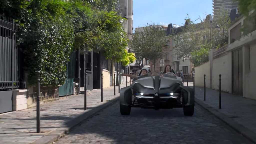 Que se passe-t-il dans le monde dans cette vidéo promotionnelle de Yamaha Tricera ?