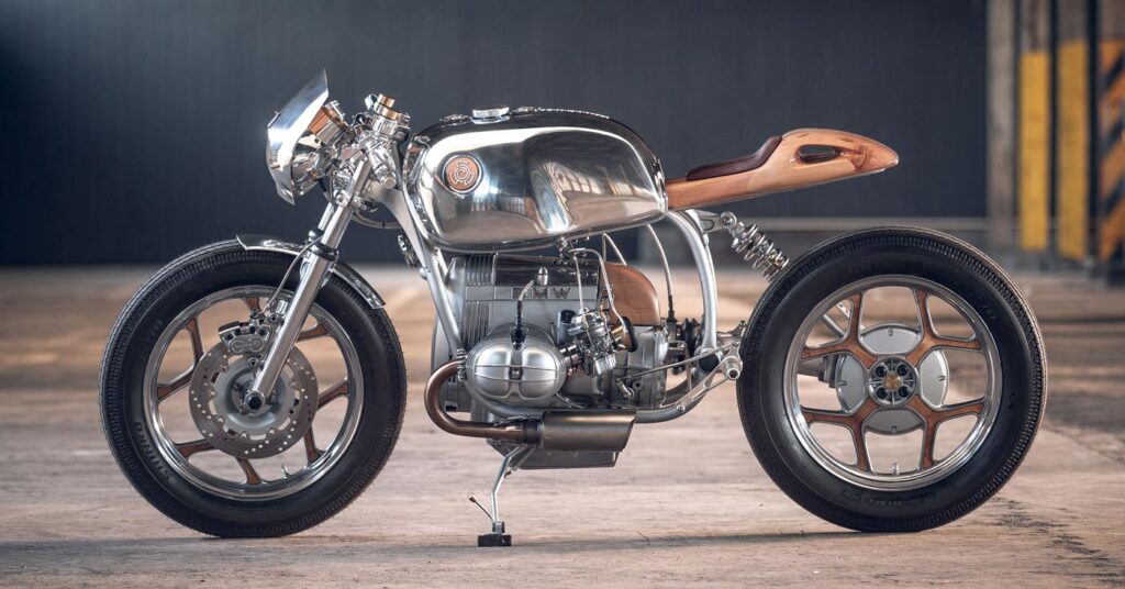Ultraleicht : Une BMW R65 personnalisée garnie de bois et d'aluminium
