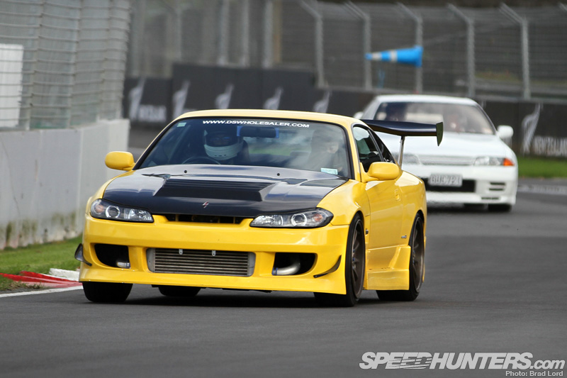 Sunday Drivers: Track Lapping Nz&nbsp;Style