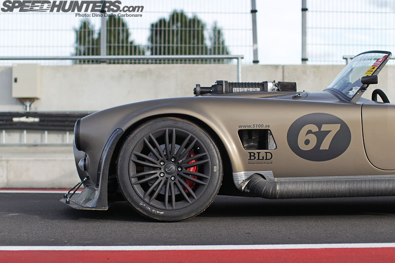 Shelby aurait approuvé : la V12 Cobra