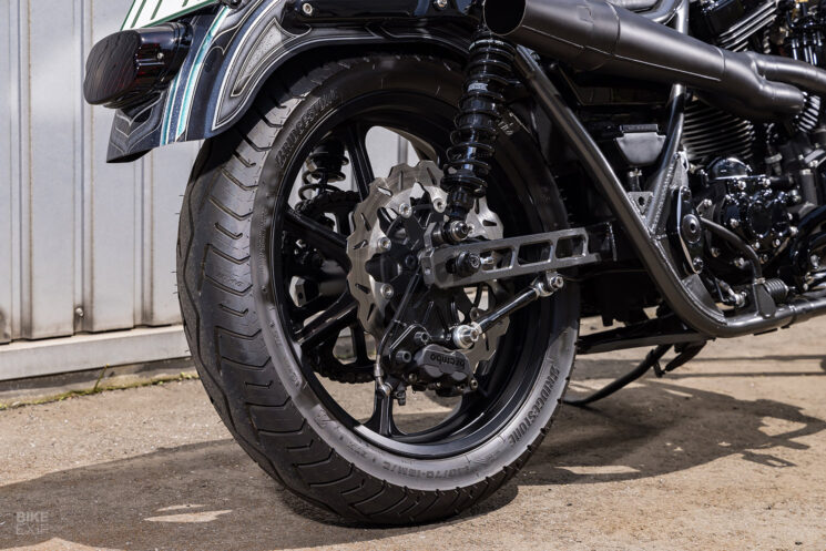 Chopper Harley FXR par Vida Motorcycle Japon