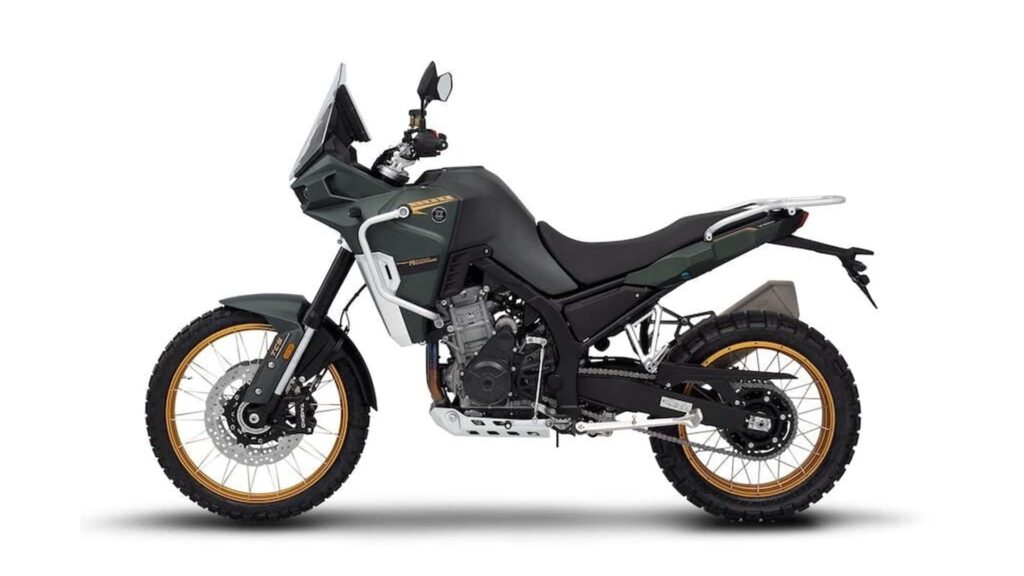 Kove rejoint le jeu ADV des poids moyens avec la nouvelle aventure 800X