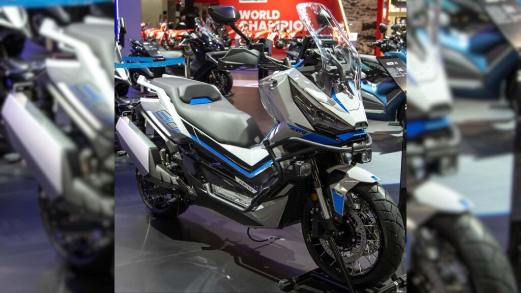 Le fabricant chinois Zontes propose une nouvelle gamme de maxi-scooters pour l'Europe