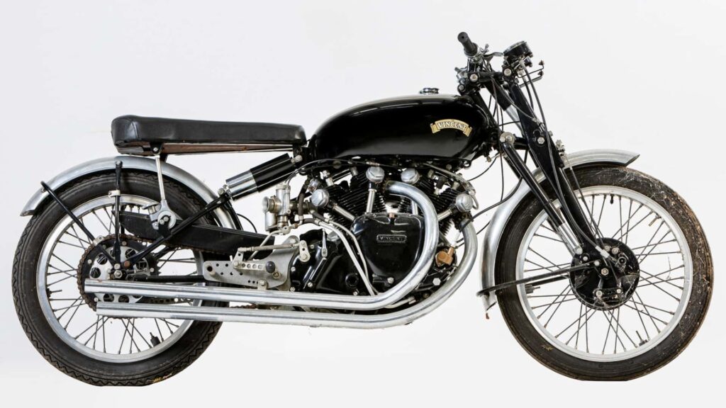 Vincent Black Lightning incroyablement rare trouvé dans un hangar au Royaume-Uni