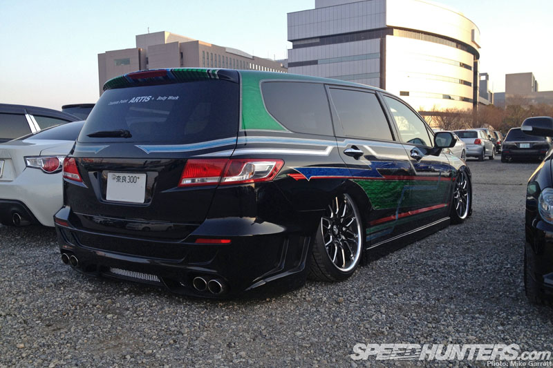 Osaka-Auto-Messe-Photo-Attack-80