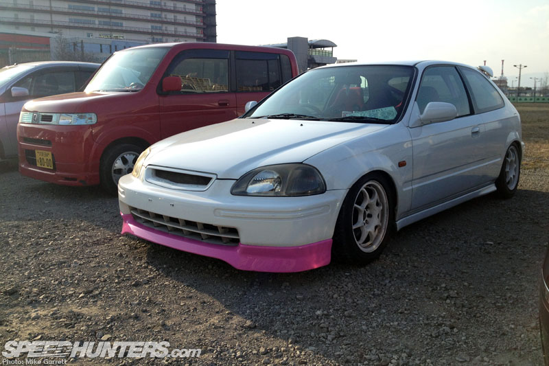 Osaka-Auto-Messe-Photo-Attack-42