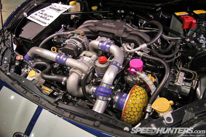 Osaka-Auto-Messe-13-18