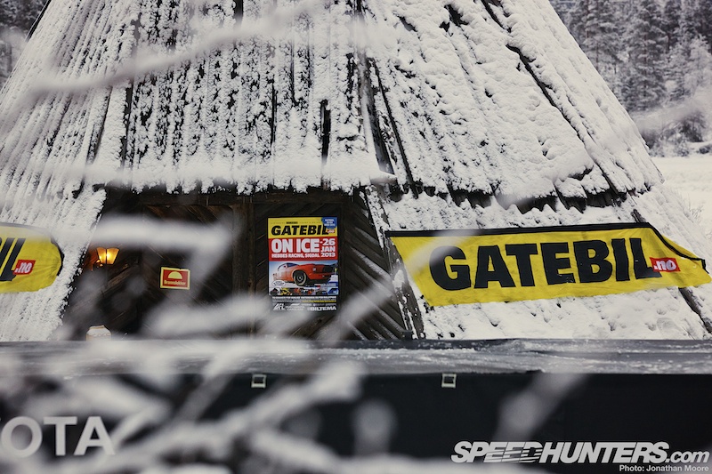 Gatebil on ice