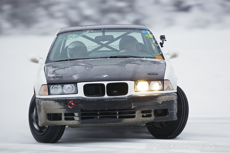 Gatebil on ice