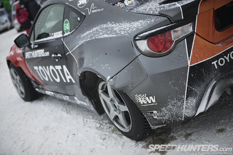 Gatebil on ice