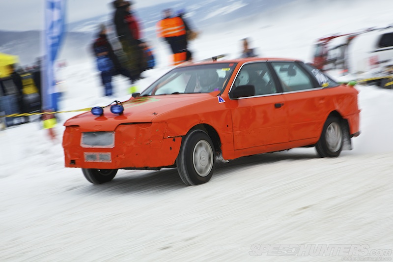 Gatebil on ice