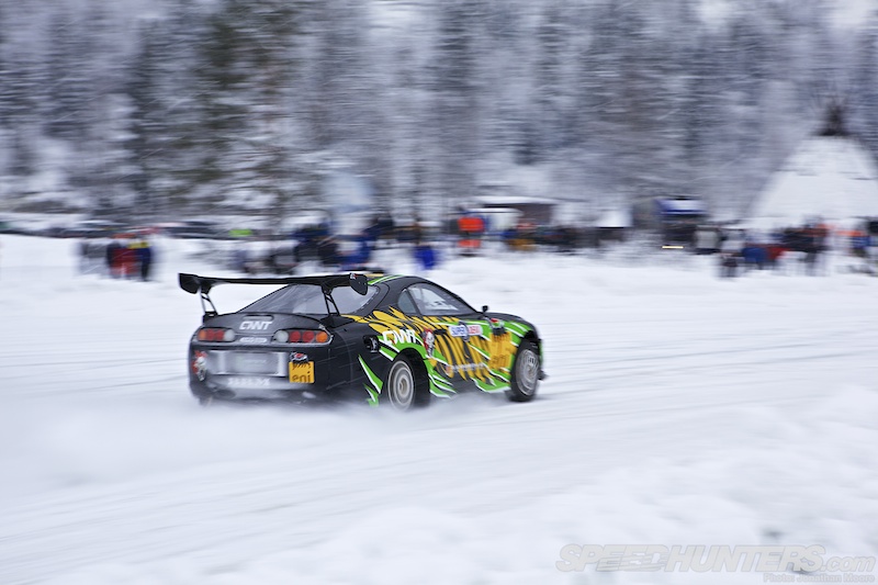 Gatebil on ice