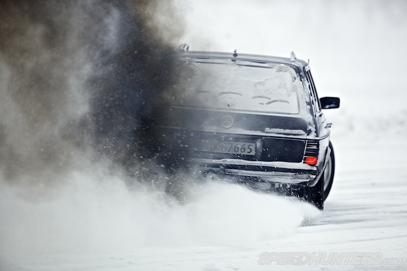 Gatebil on ice