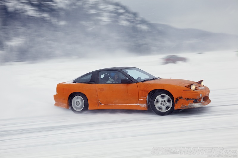 Gatebil on ice