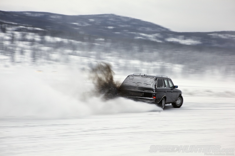 Gatebil on ice