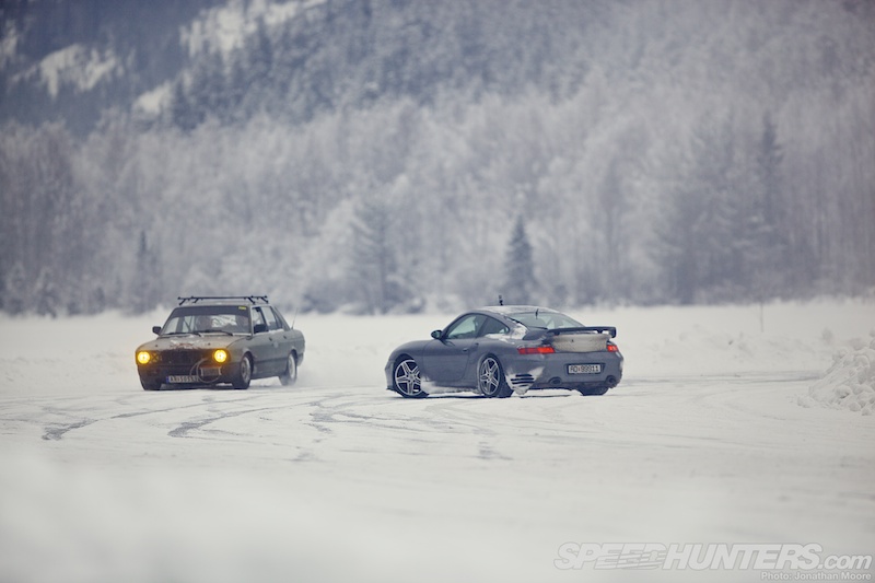 Gatebil on ice