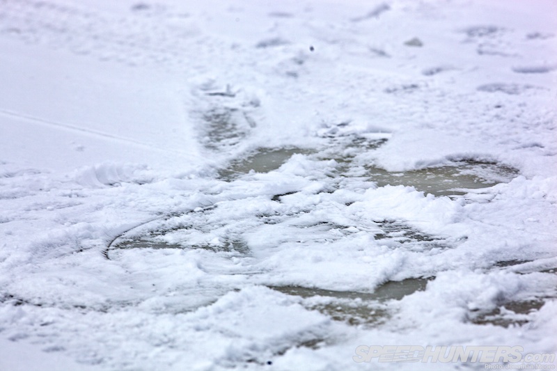 Gatebil on ice
