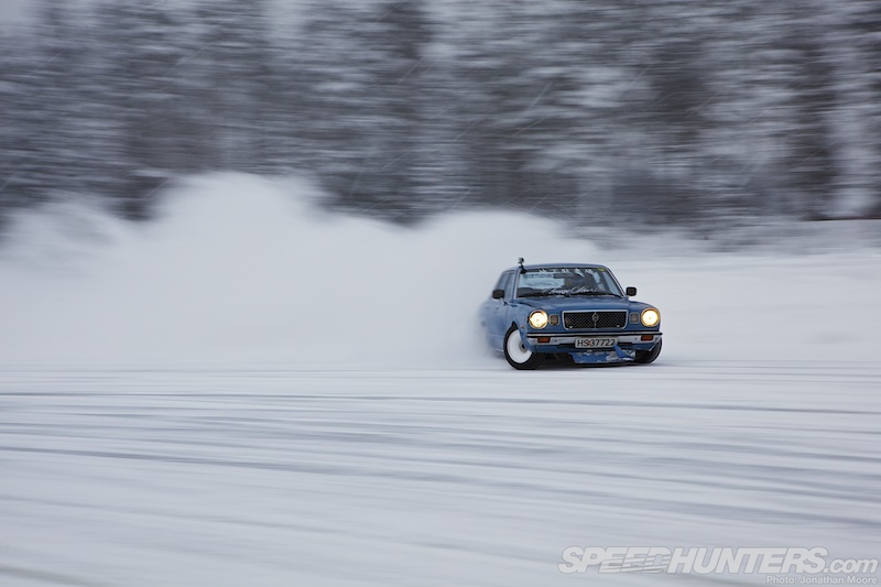 Gatebil on ice
