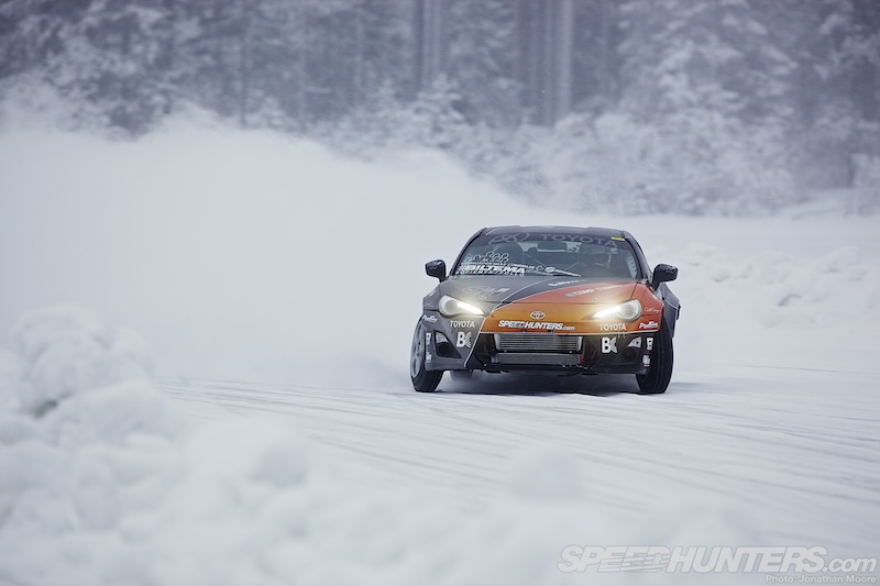 Gatebil on ice