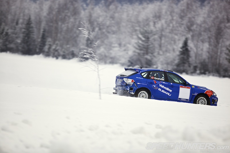 Gatebil on ice