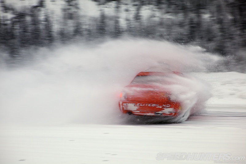 Gatebil on ice