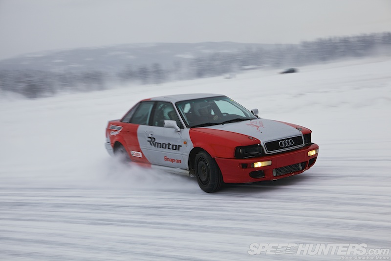 Gatebil on ice
