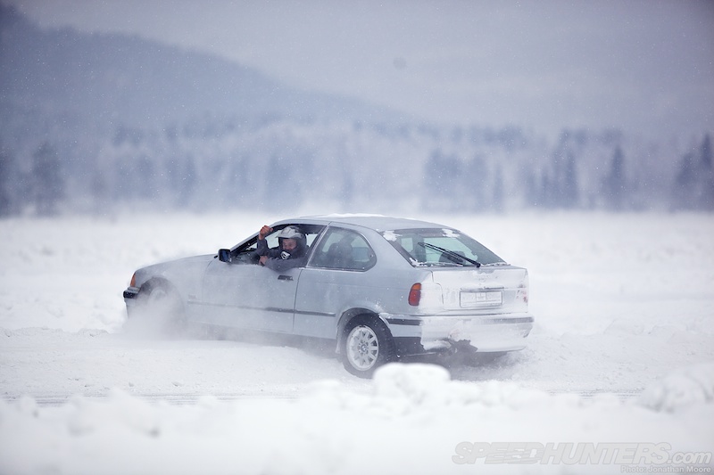 Gatebil on ice