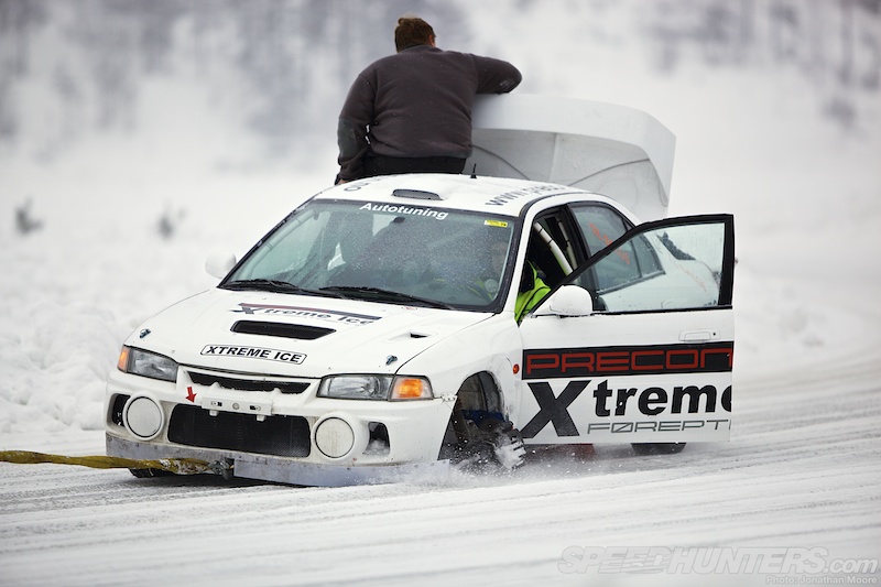 Gatebil on ice