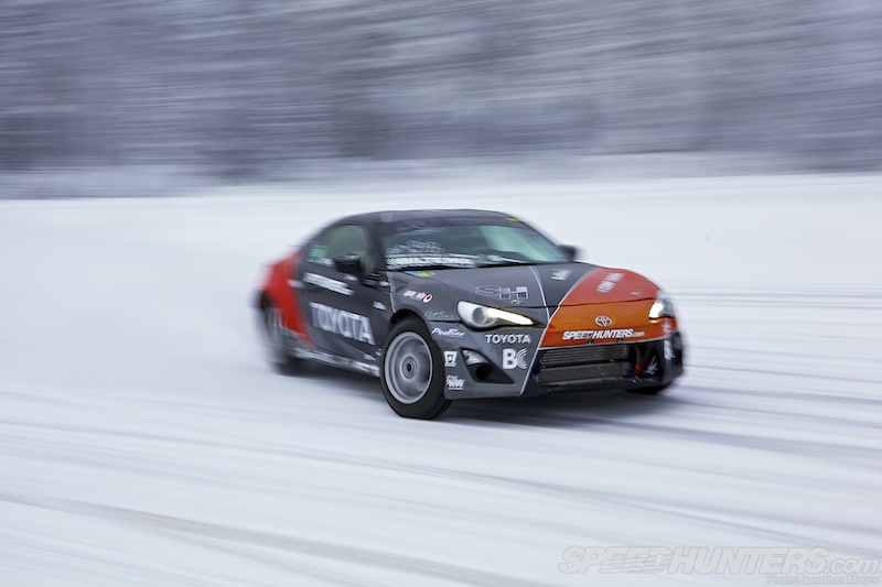 Gatebil on ice