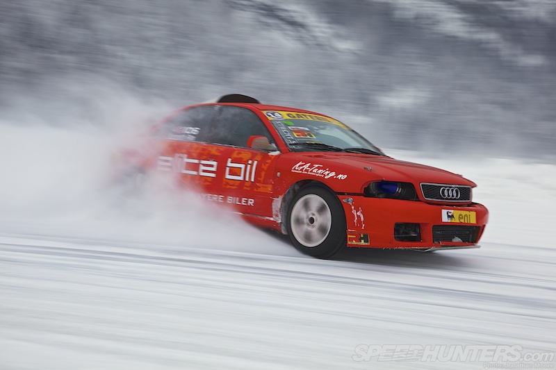 Gatebil on ice