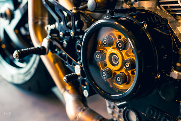 Ducati Monster S2R 1000 personnalisée par Gas & Oil