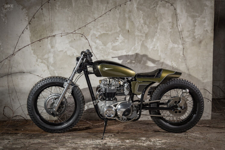 Triumph TR6 vintage par Heiwa MC