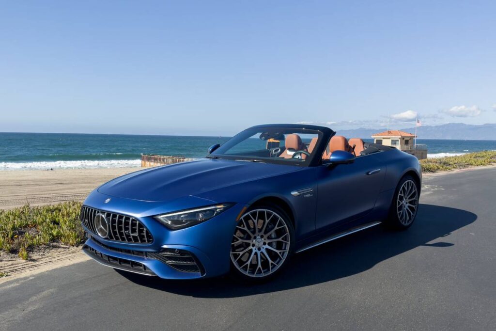 mercedes-benz-amg-sl-43-2024-01-exterior-front-angle