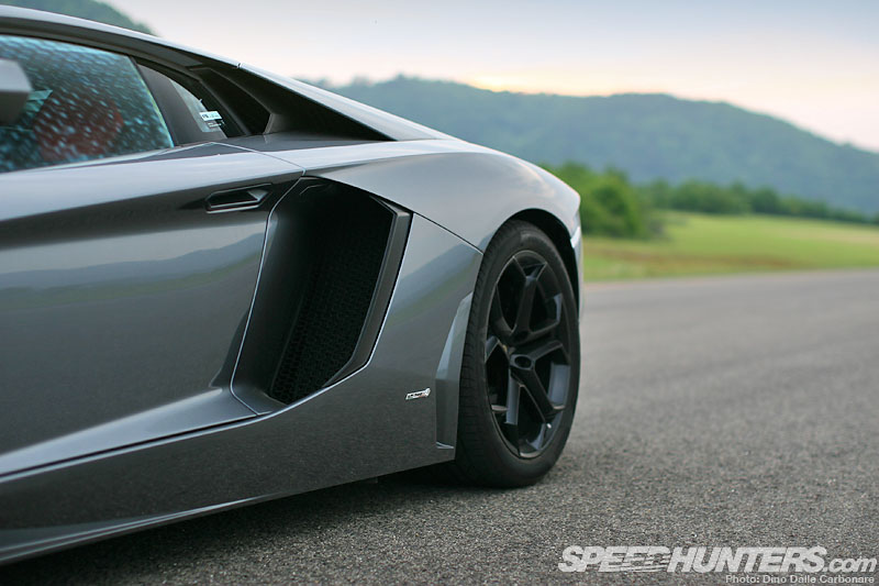 Aventador-14