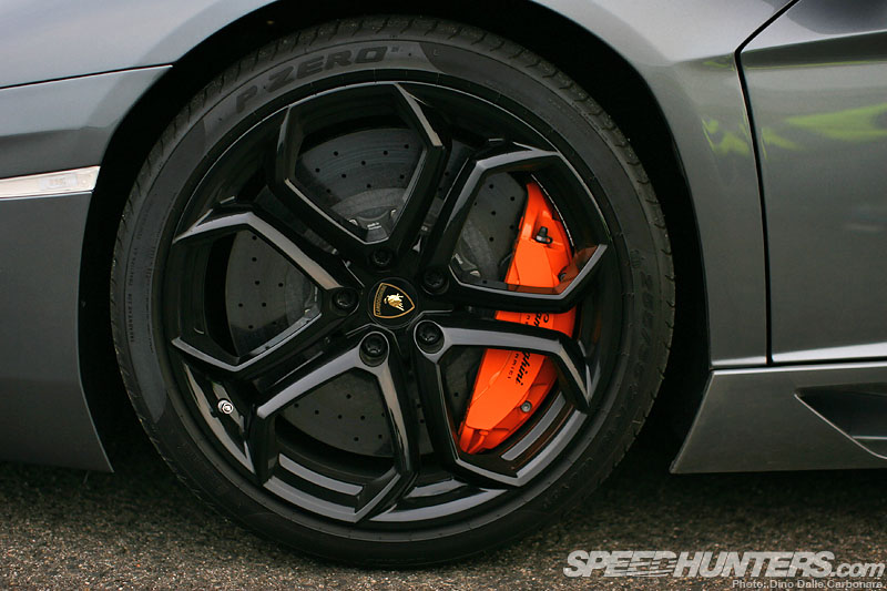 Lamborghini Aventador LP700 Lamborghini Aventador Avant Jante 19 pouces