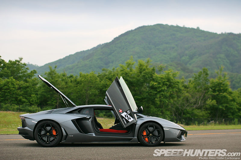 Aventador-24
