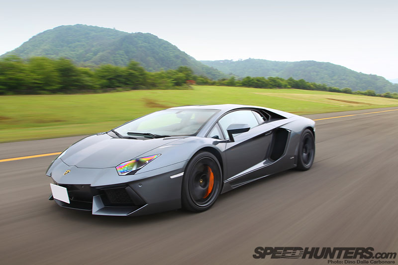 Aventador-05