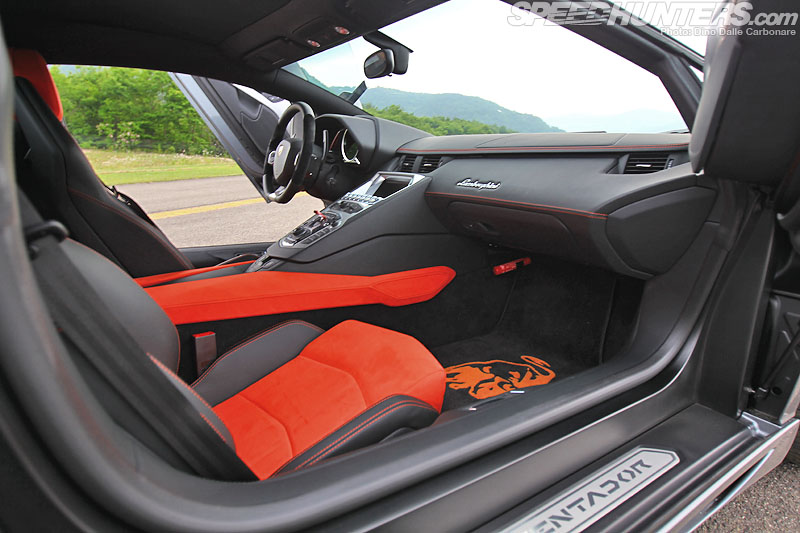 Aventador-07