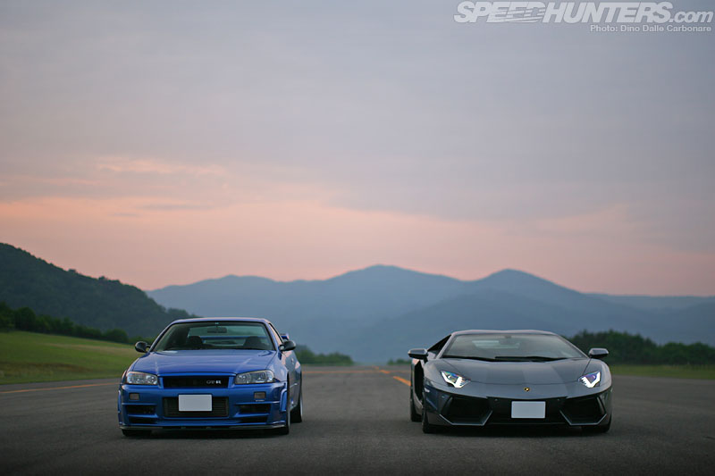 Lamborghini Aventador LP700 Bleu NIssan Skyline R34 GTR et Lamborghini Aventador LP 700