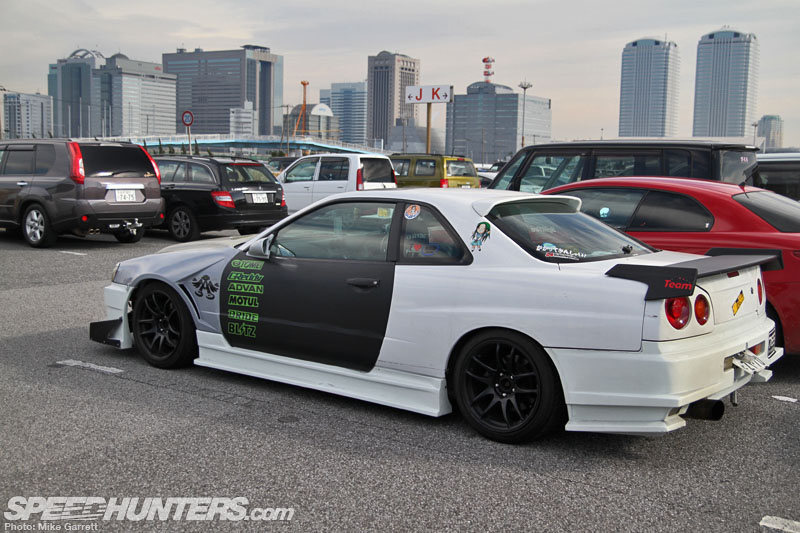 Tokyo-Auto-Salon-2013-Parking-Lot-28