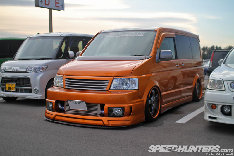 Tokyo-Auto-Salon-2013-Parking-Lot-17