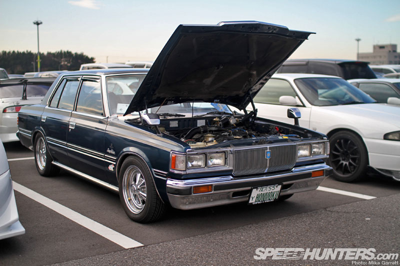 Tokyo-Auto-Salon-2013-Parking-Lot-19