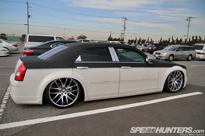 Tokyo-Auto-Salon-2013-Parking-Lot-25