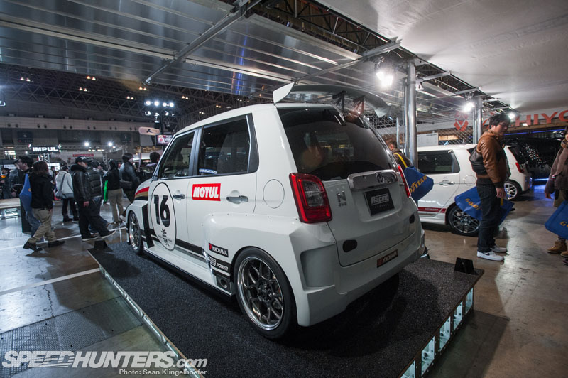 Tokyo-Auto-Salon-Sean-Spotlight-02