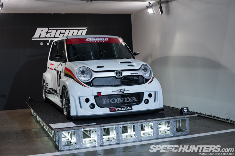 Tokyo-Auto-Salon-Sean-Spotlight-01